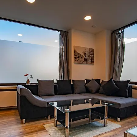 Apartment + 1 Free Parking Spot Innsbruck